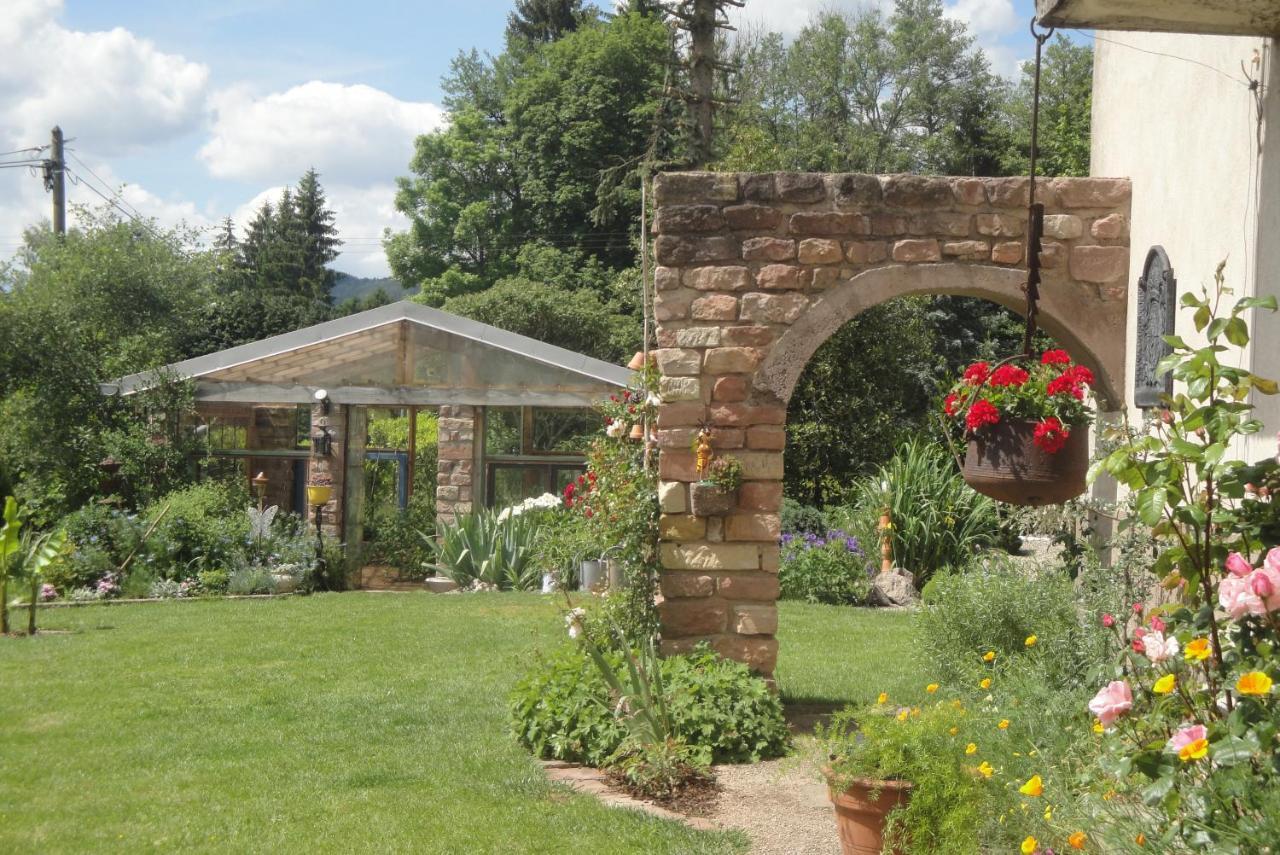 Le Jardin Des Secrets Bed & Breakfast La Voivre  Eksteriør bilde